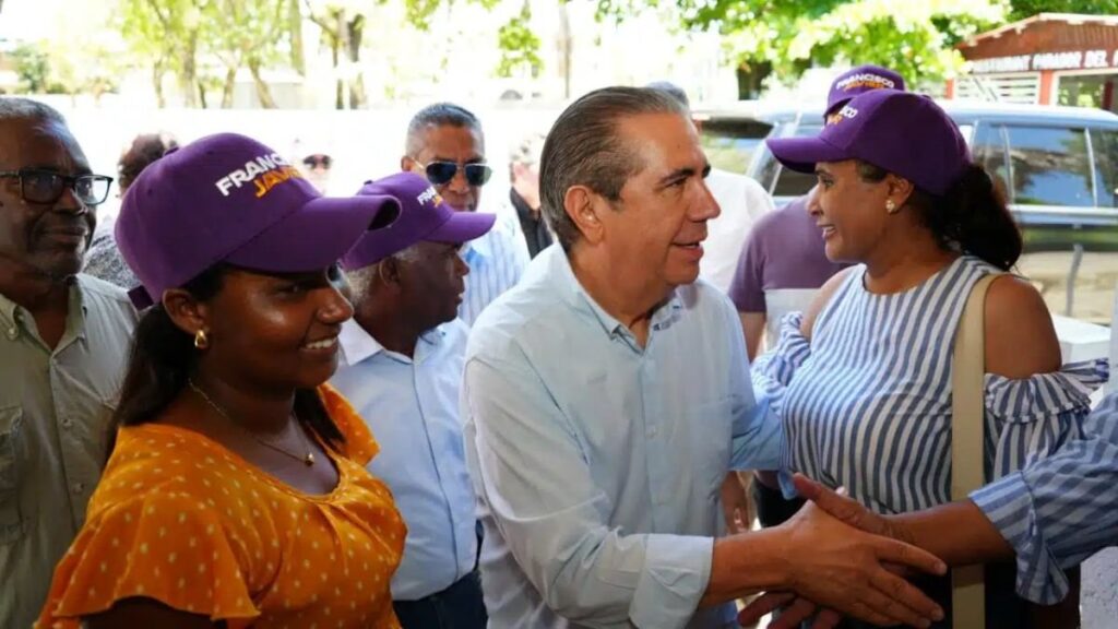 Francisco Javier García acusa al PRM de actuar con “indolencia” ante crisis económica y social
