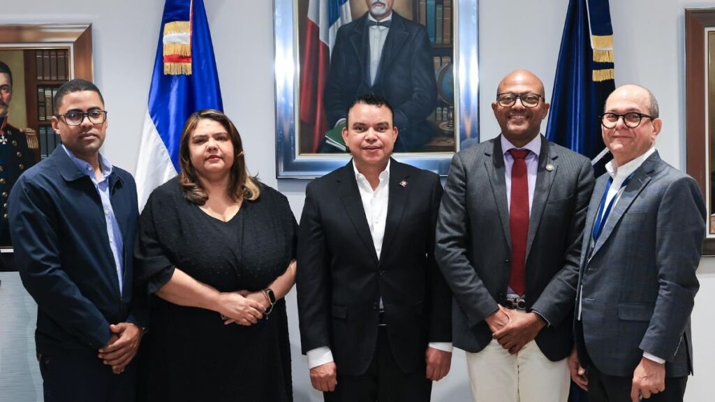 CMD y SNS alcanzan cifra récord de nombramientos médicos en solo cuatro meses